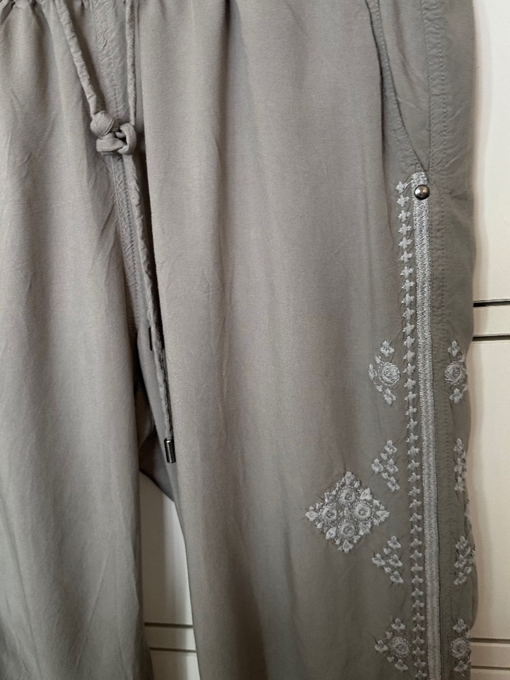 Sundance Tone it Up Embroidered Pull-on Pants - Picture 3 of 5